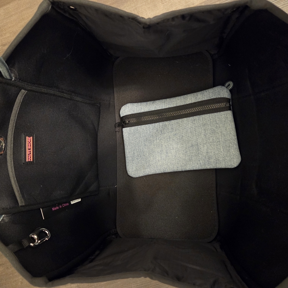 Haute Shore Greyson York Tote - Picture 4 of 6